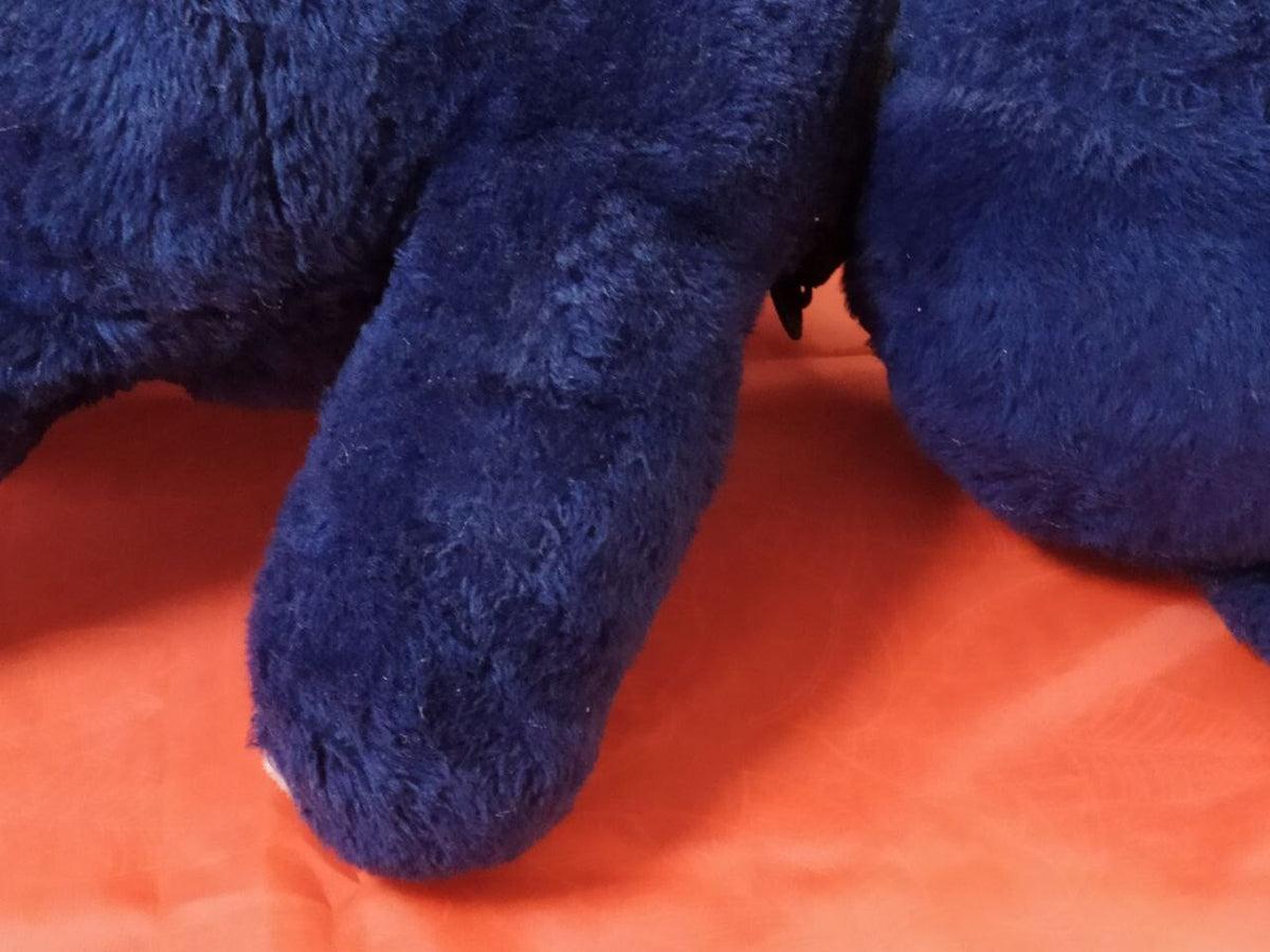 Large USSR teddy bear showing cream paws and black collar with metal buckle – detail 6