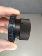 Multi-coated glass of the M42 teleconverter with purple-amber tint – detail 5