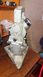 Geodetic instrument from the USSR with scuffs and paint chips – detail 7