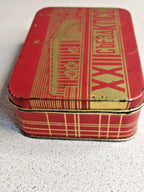 Side of the Soviet memorabilia tin with checkered tartan-style pattern – detail 5