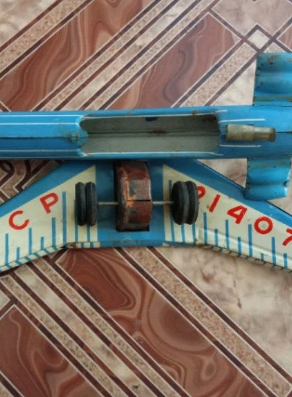 Tu-104 Aeroflot toy with blue, white and red lithograph graphics – detail 5