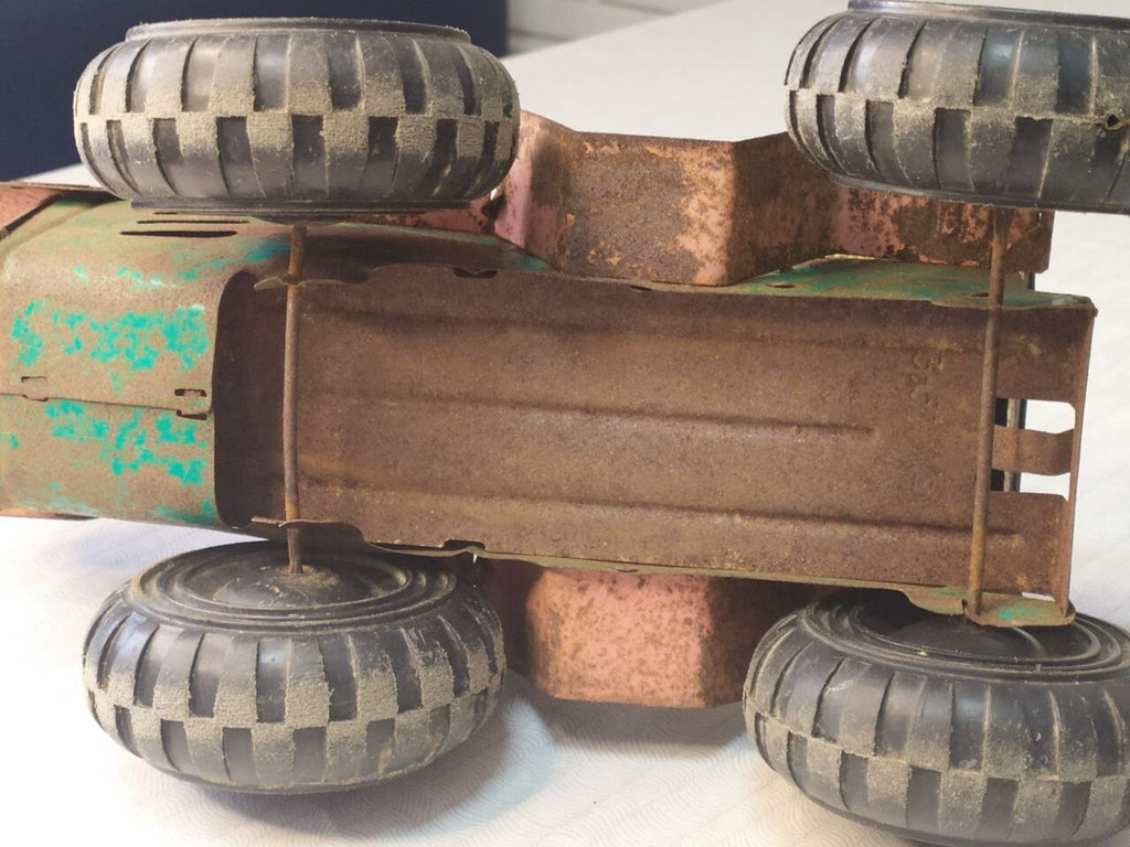 Vintage USSR metal toy tractor front grille with plastic headlights – detail 11