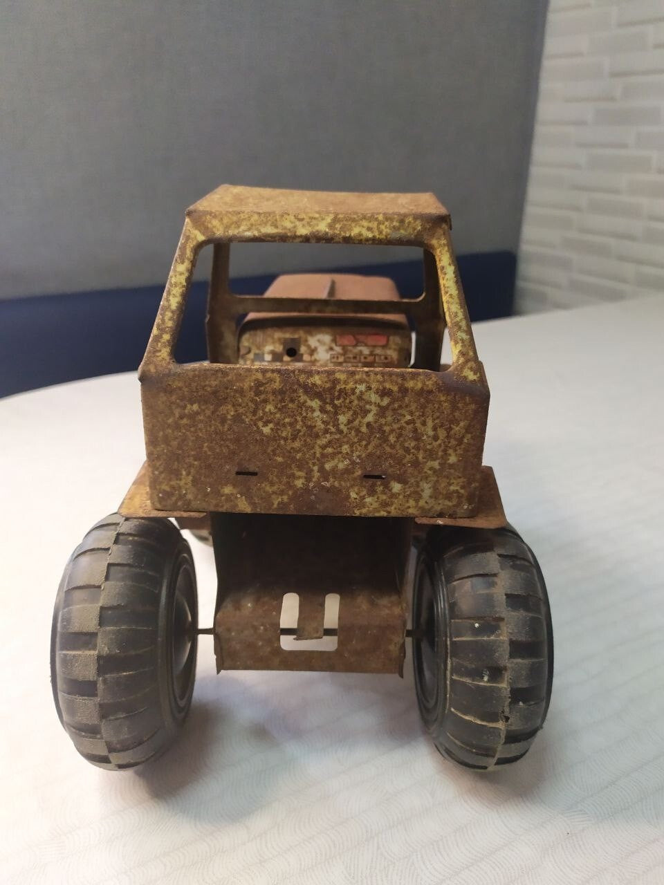 Vintage USSR metal toy tractor front grille with plastic headlights – detail 17