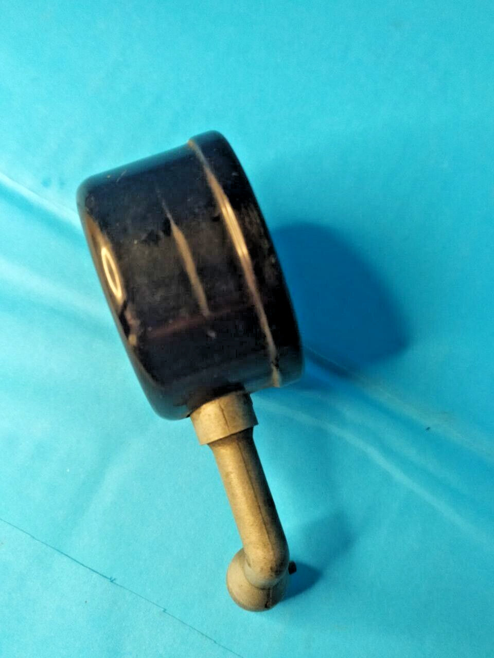 Vintage USSR tire gauge MD-214 white scale on black background – detail 8