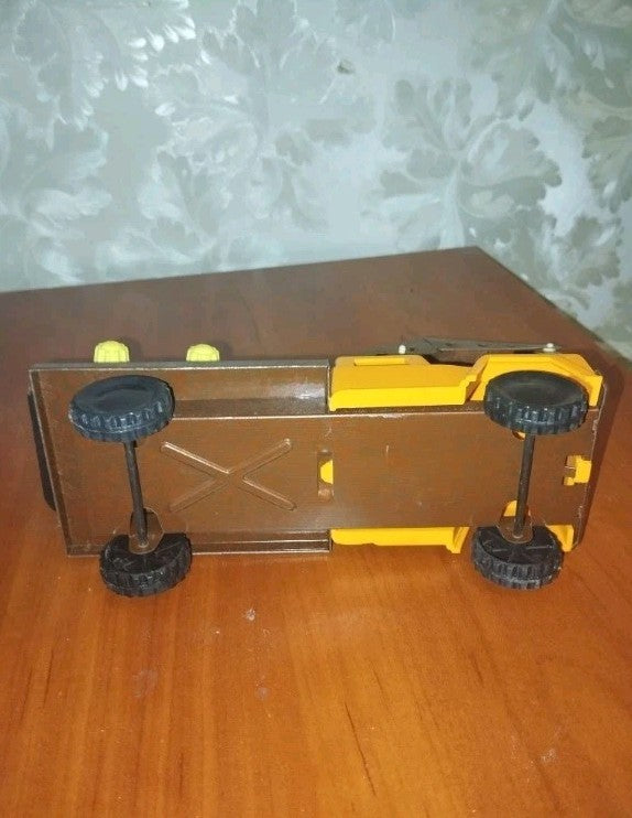 Soviet toy car crane with rotating boom and original hook – detail 5