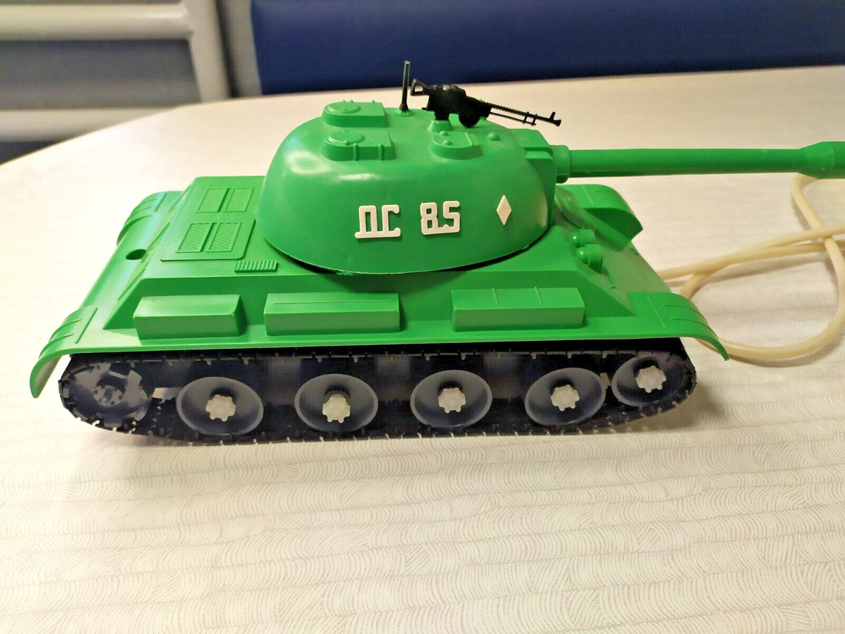Remote control toy tank with wired four-button controller