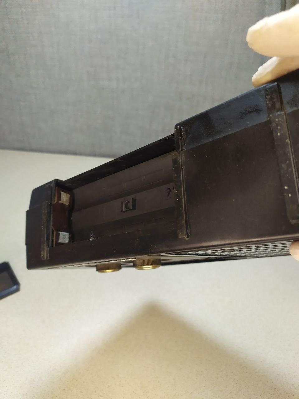 Longwave and mediumwave Soviet pocket radio from 1980 – detail 10