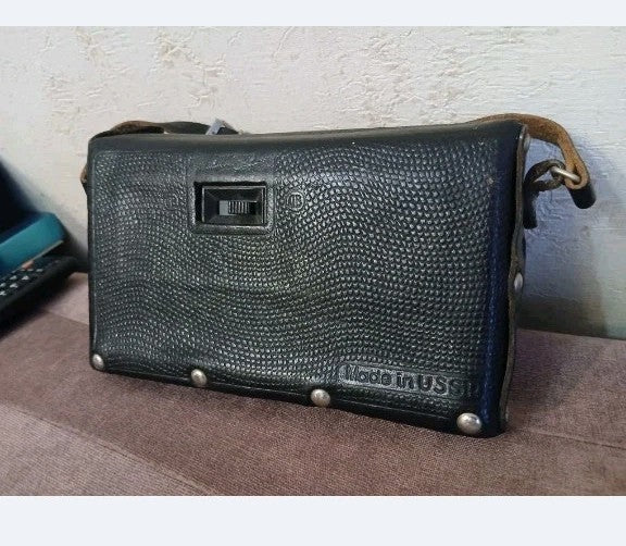 Soviet vintage radio Kvarz-404 with 9V battery compartment