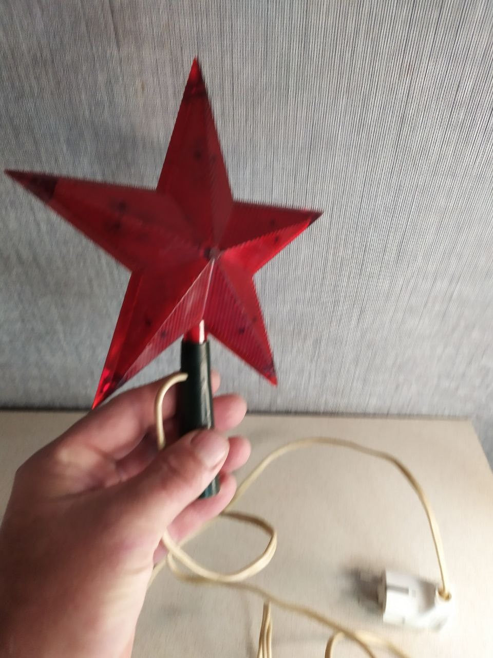 Soviet Christmas tree topper red star glowing when lit – detail 5