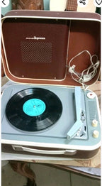 Vintage suitcase turntable from the USSR with latches and carrying handle