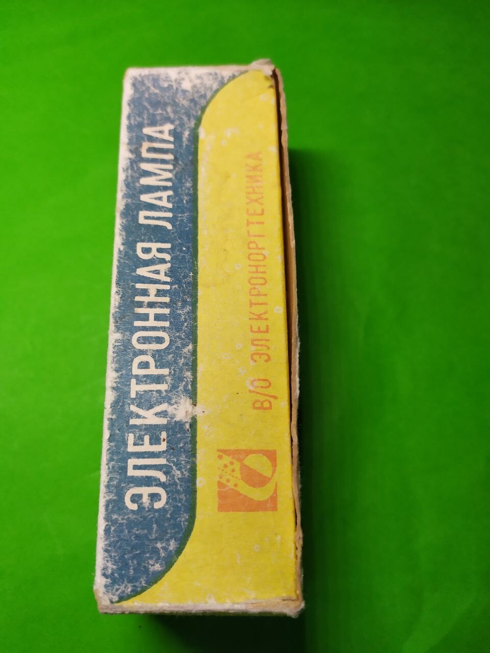 6P6S tube glass envelope with crisp factory markings dated 07 79 – detail 8