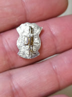 Vintage USSR veteran pin with red enamel flag – detail 5