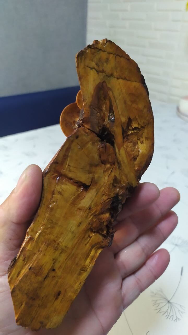 Vintage Soviet Lesnaya Plastika figurine showing wood grain and patina – detail 9