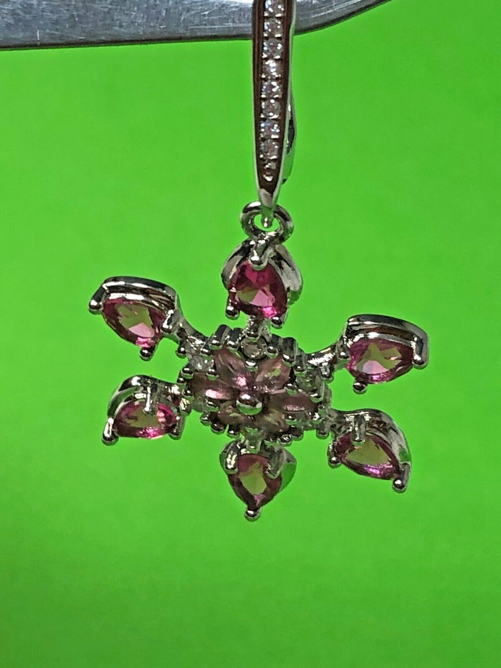 Vintage-style snowflake drop earrings pair – detail 7