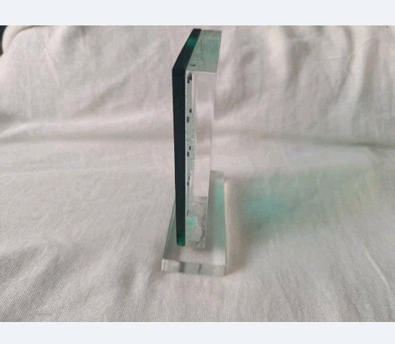 Glass tabletop sculpture in turquoise with full moon and flying birds – detail 6