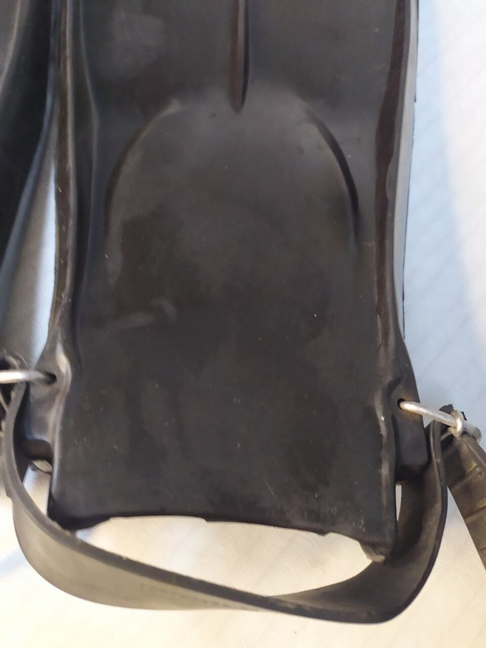Back of Soviet diving fin with GOST standard and size range 280-315 – detail 10