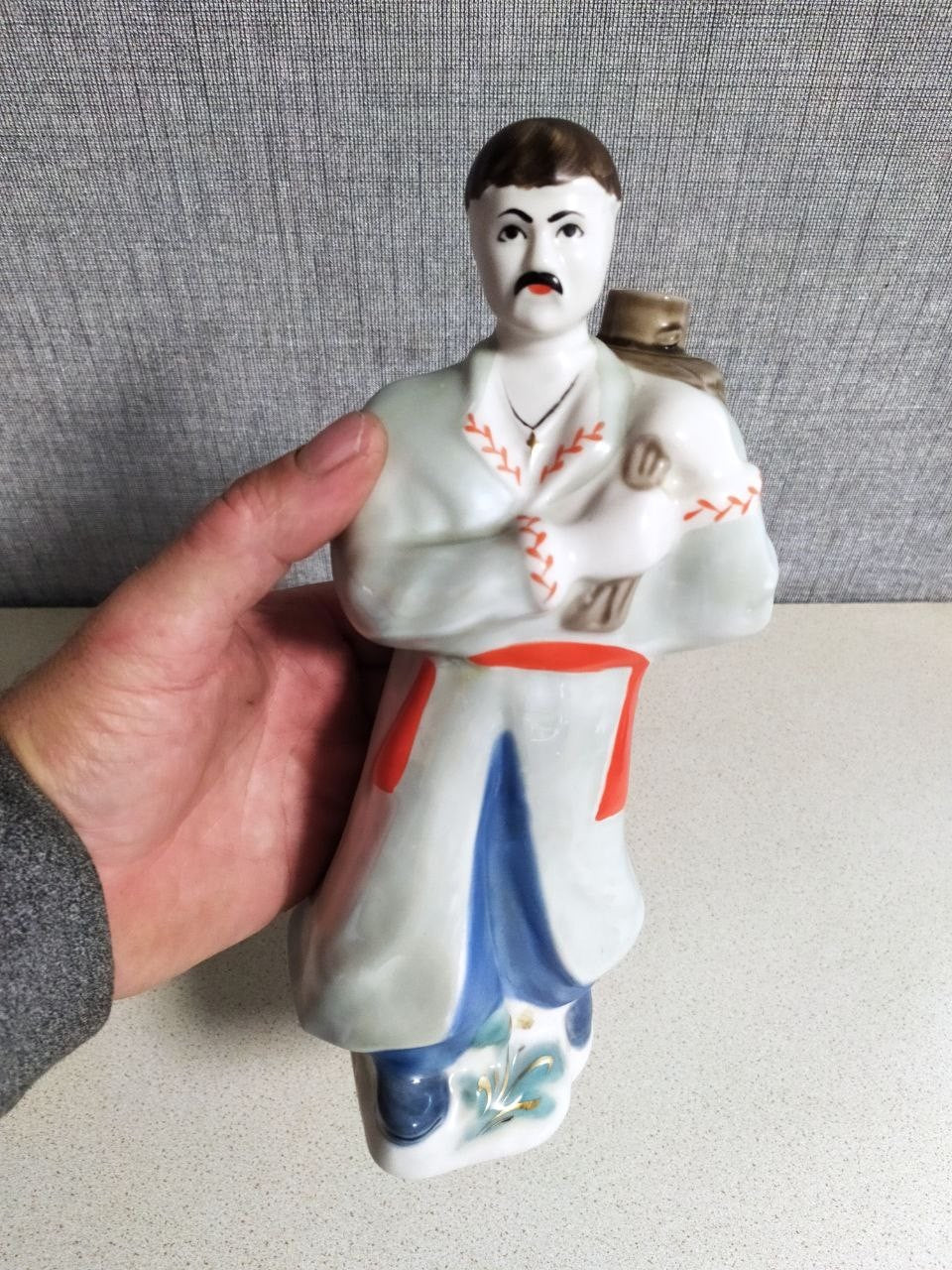 Red Korosten Made in Ukraine factory stamp on the decanter bottom – detail 9