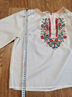 Ukrainian embroidered blouse round neckline with small V-slit – detail 8