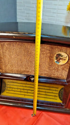 Nu, Pogodi! Wolf decal on the front of the Soviet tube radio – detail 10