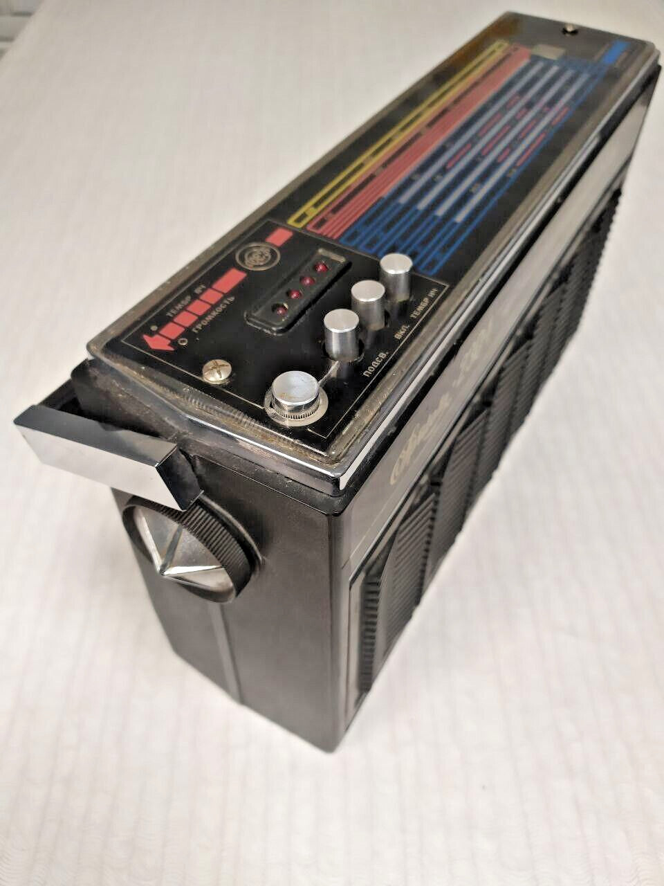 USSR transistor radio VEF Riga with carrying handle – detail 7
