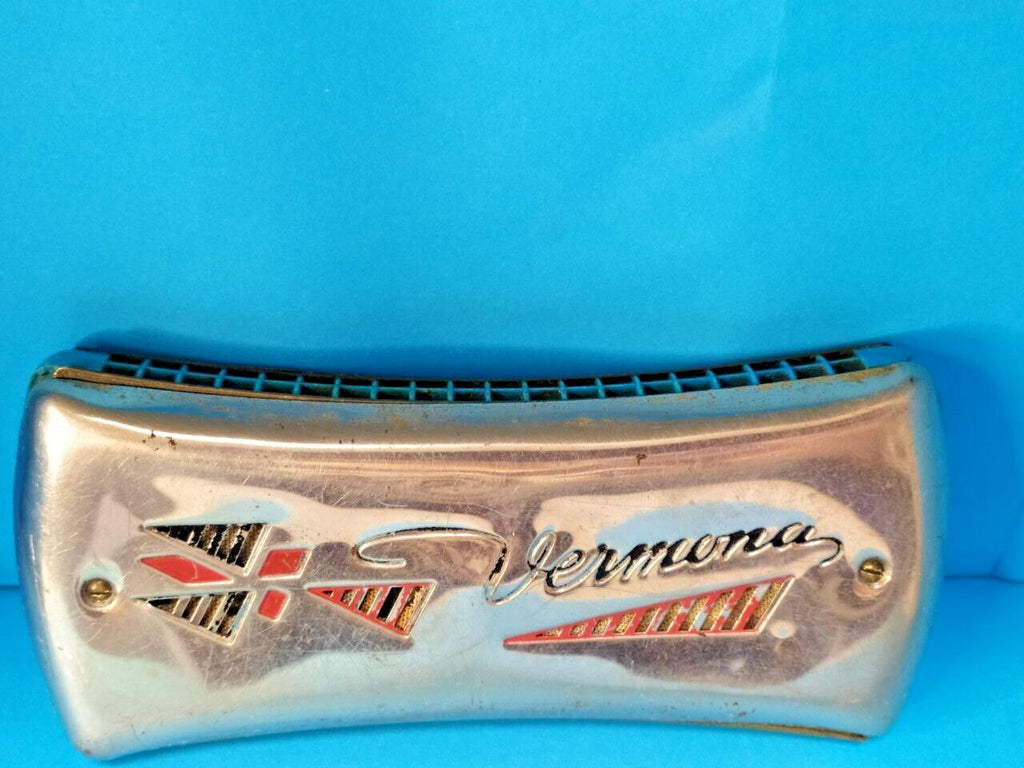 Blue plastic comb of the double-sided tremolo harmonica with small corner chip – detail 6