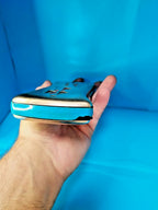 Blue plastic comb of the double-sided tremolo harmonica with small corner chip – detail 9