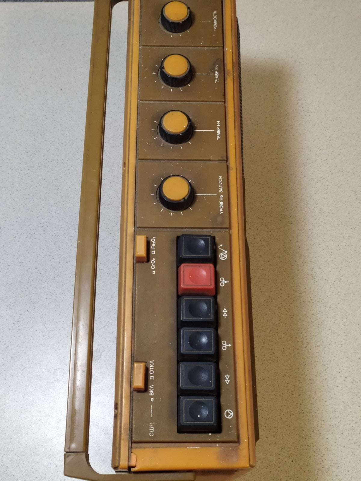 Open cassette compartment and battery compartment of a USSR tape recorder – detail 13