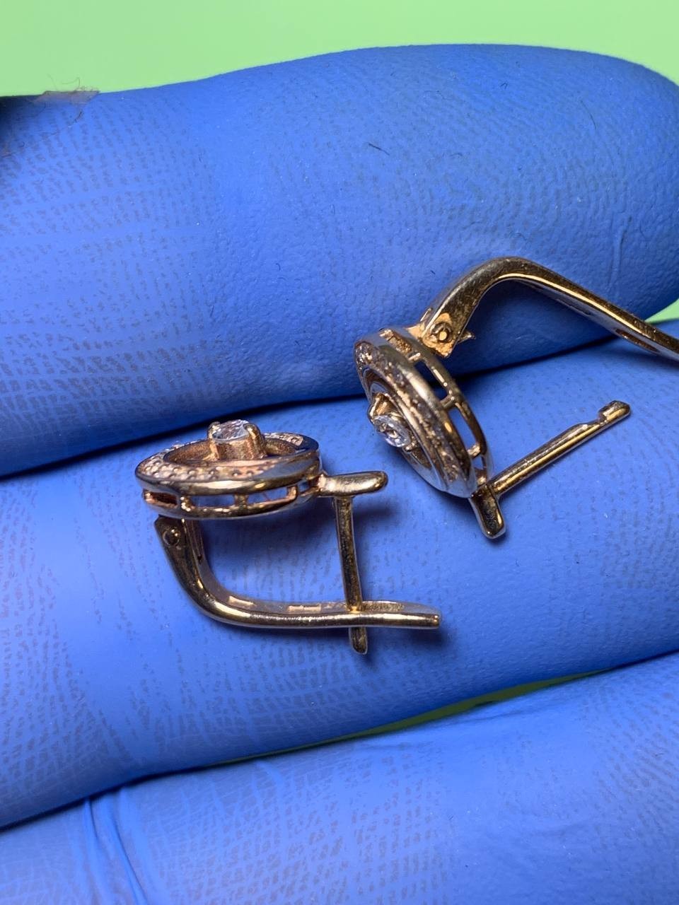 Ukrainian gold jewelry earrings, reverse side view – detail 6