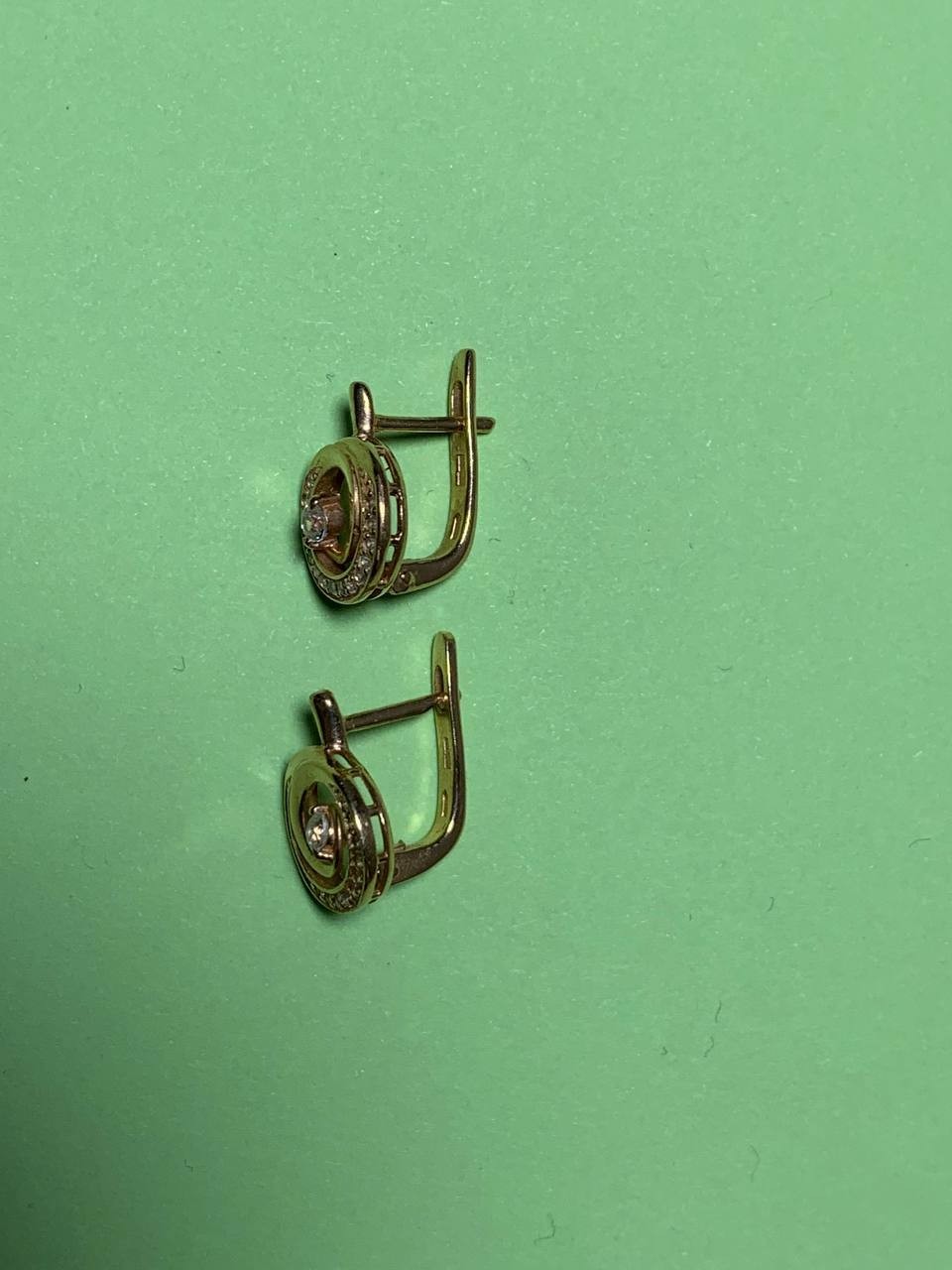 Vintage gold earrings for women in 583 gold, side view – detail 7