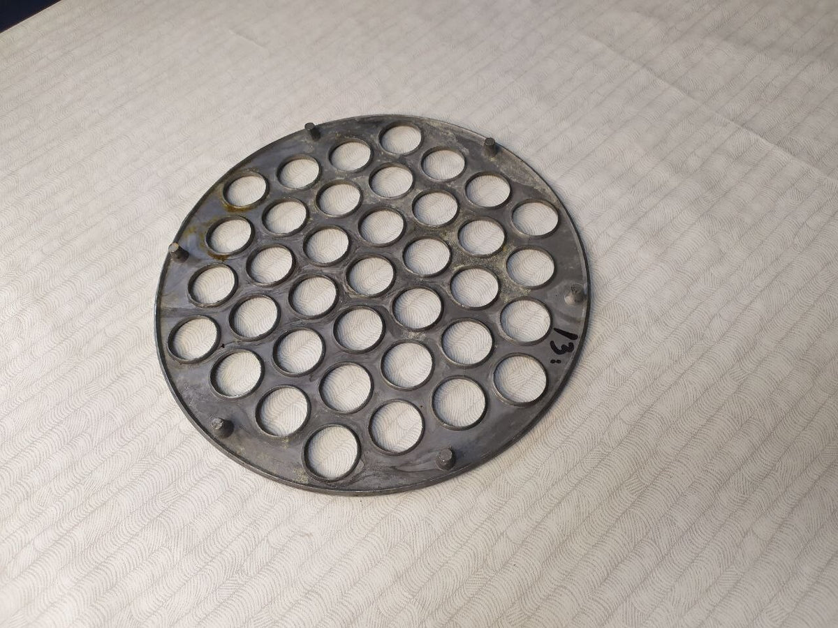 Used vintage dumpling maker showing traces of time on the metal – detail 7