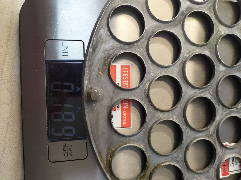 Aluminum Ukrainian dumpling maker mold seen from above – detail 8