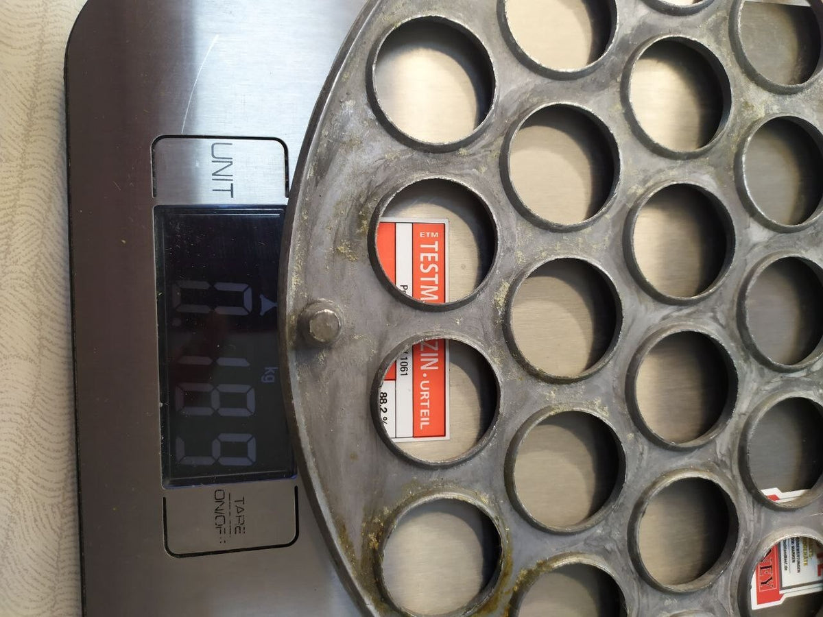Aluminum Ukrainian dumpling maker mold seen from above – detail 8