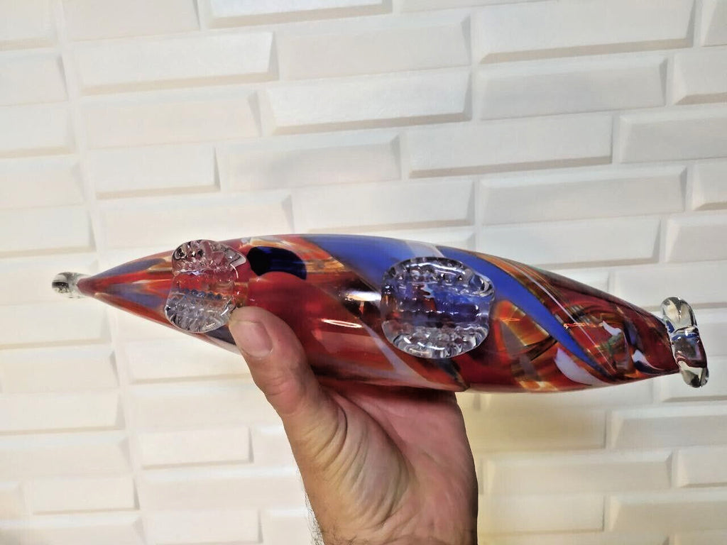 Glass fish figurine side view standing on two glass fin feet – detail 6