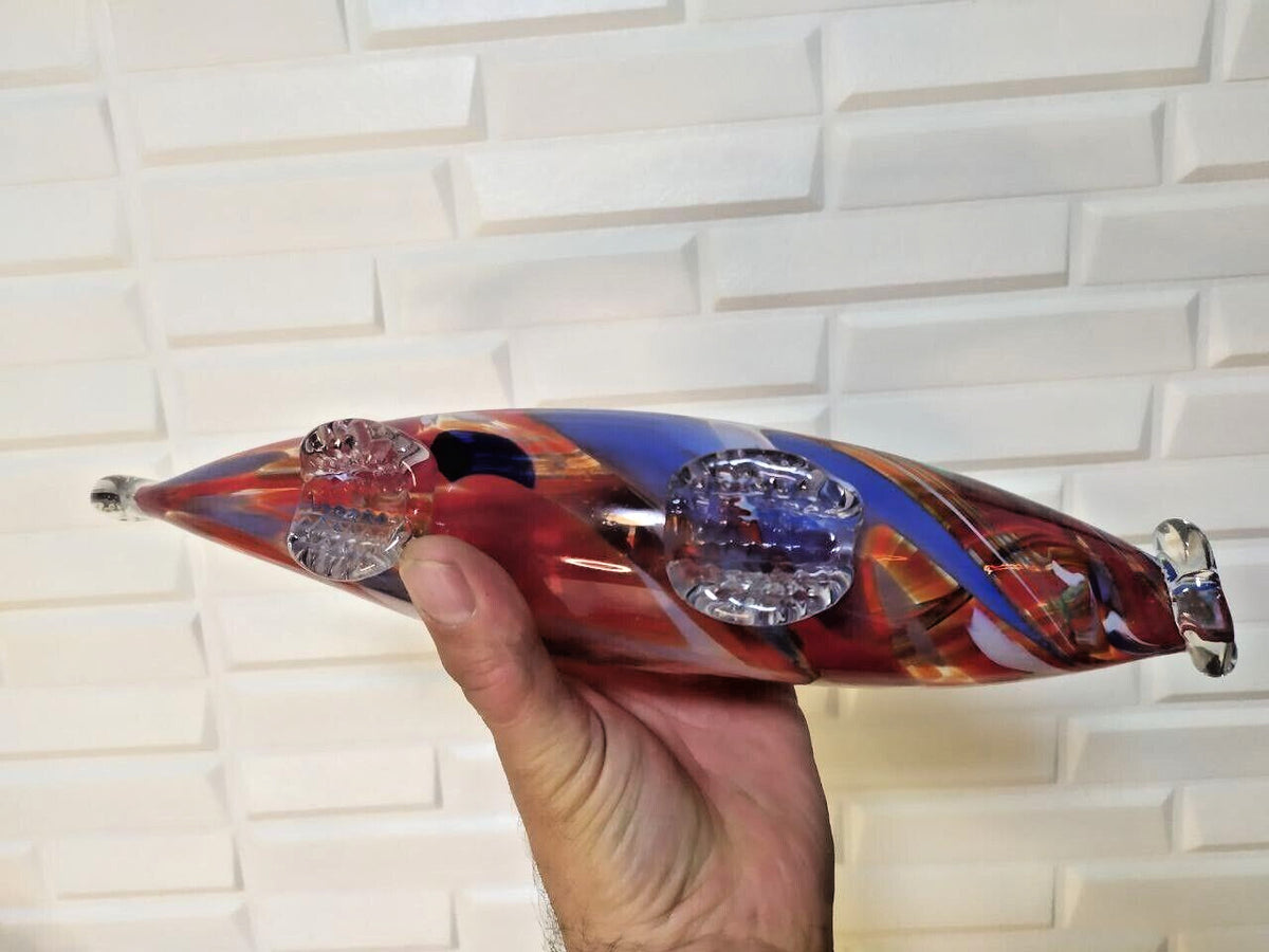 Glass fish figurine side view standing on two glass fin feet – detail 6