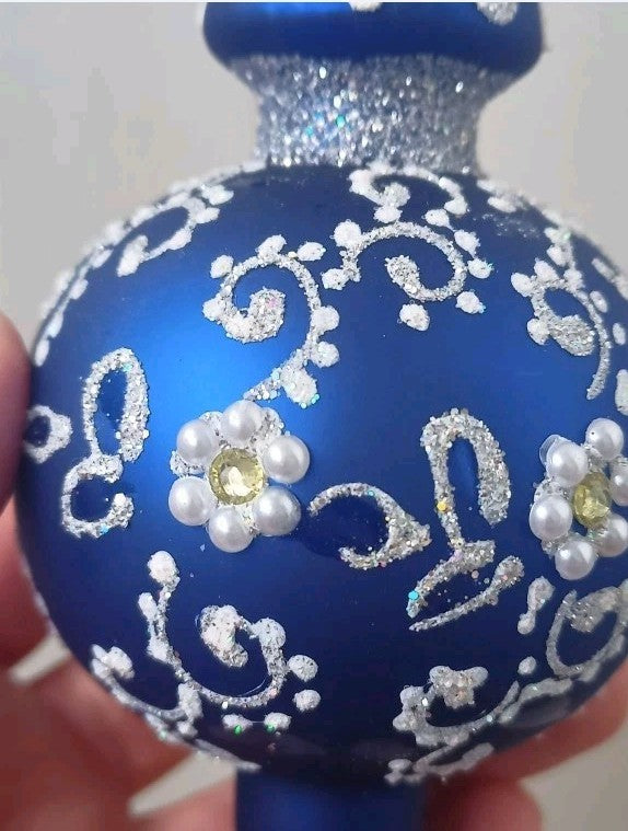 Collectible vintage holiday decor tree topper, side view