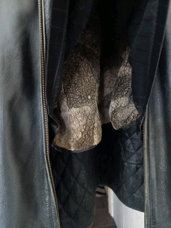 Vintage leather jacket mens back view in black genuine leather – detail 5