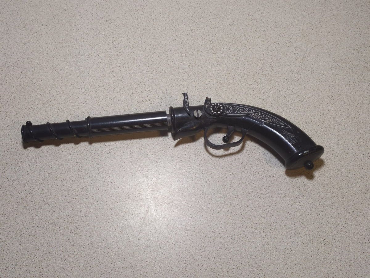 USSR metal pistol souvenir close-up of the details – detail 5