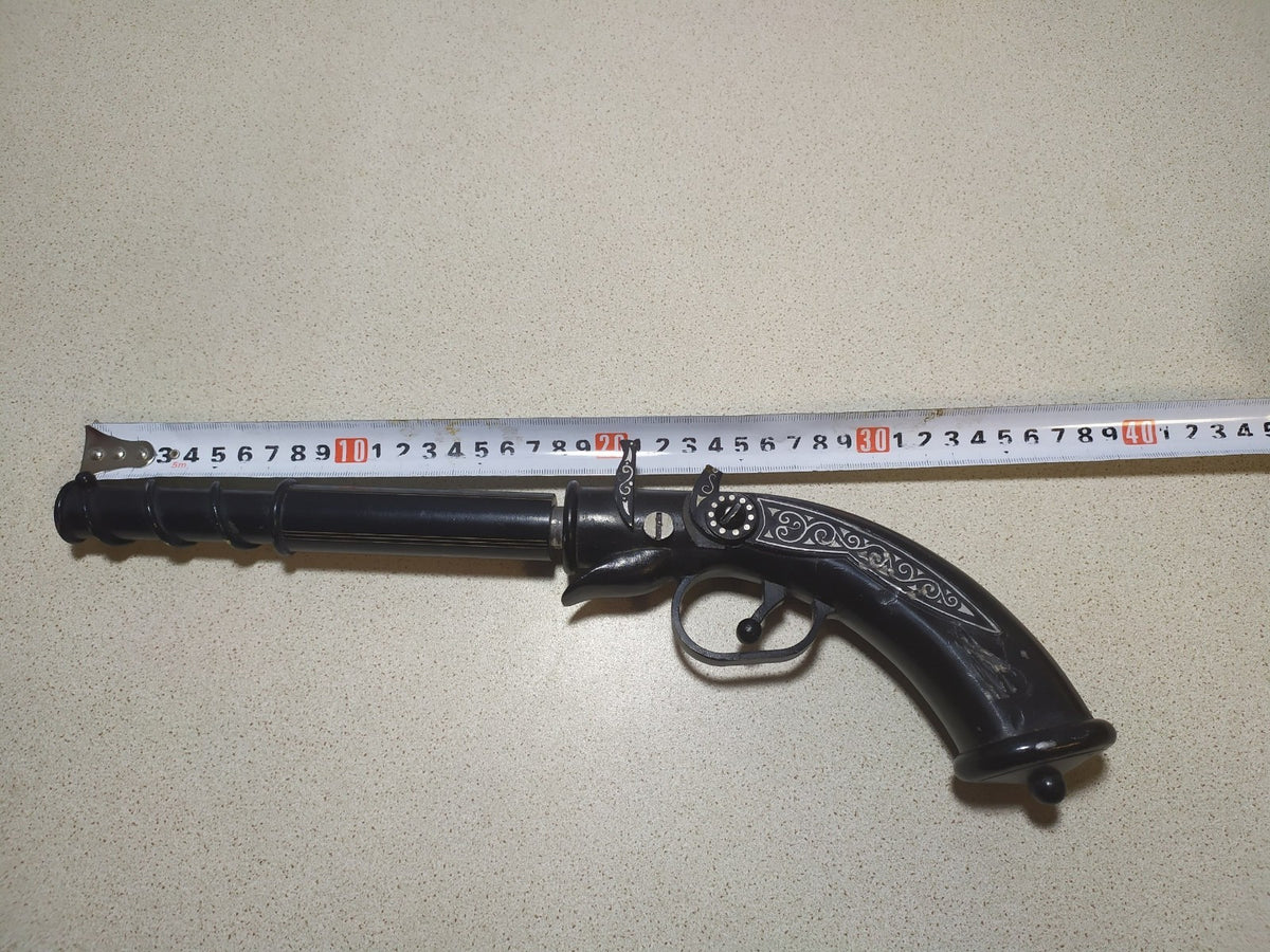 Soviet era souvenir pistol seen from the other side – detail 9