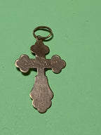 Religious gold pendant, 1.64 grams, detail view