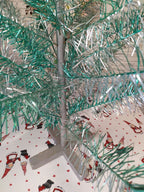 Spare branches included with the Soviet collectible tree – detail 6