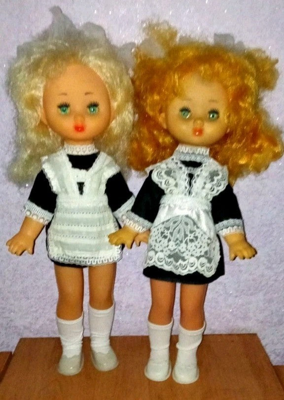 Vintage Soviet doll set of 2 schoolgirls in dark dresses and white aprons, 46 cm tall
