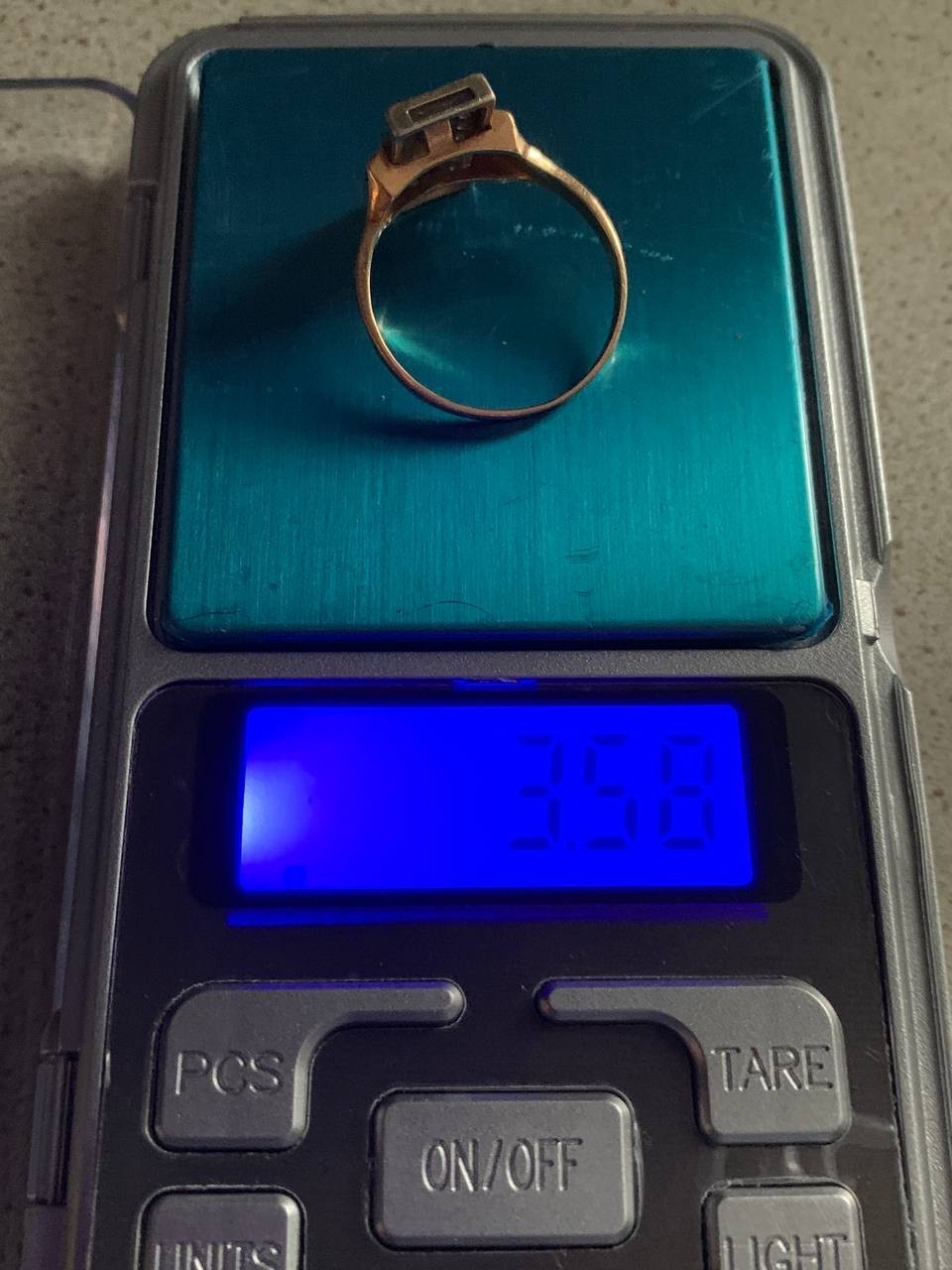 USSR gold ring side profile showing the band – detail 11