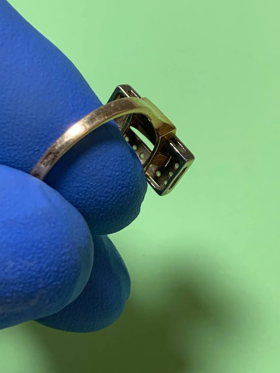 Russian gold jewelry 14K 585 ring, angled view