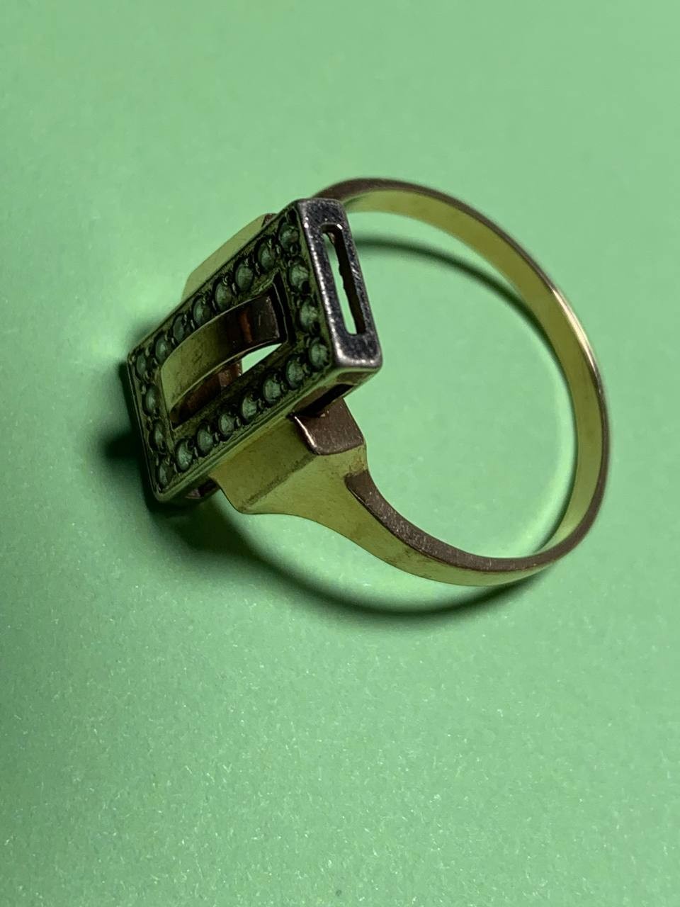 Russian gold jewelry 14K 585 ring, angled view – detail 9