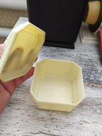 Cream octagonal Soviet vanity box with decorative rim detailing – detail 7