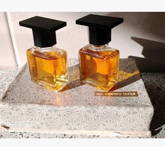 Soviet perfume box stamp from the Mykolaiv Alye Parusa factory, TU 18-16-60-76