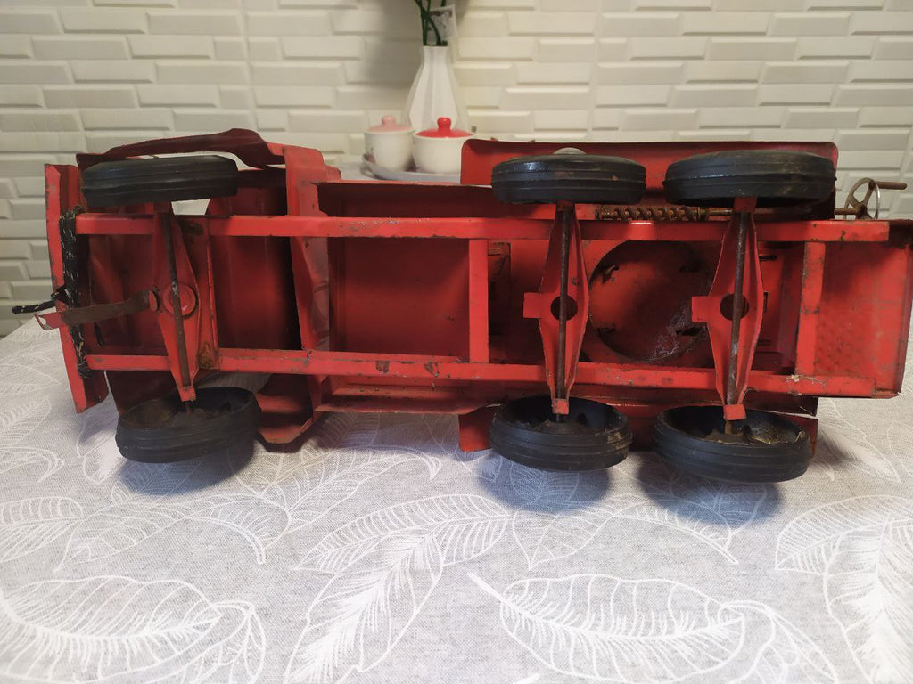 Large USSR toy ladder truck with turning mechanism, side view – detail 7