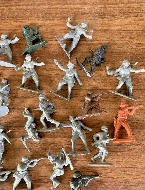 Soviet vintage toys Red Army style soldiers, 1:32 scale
