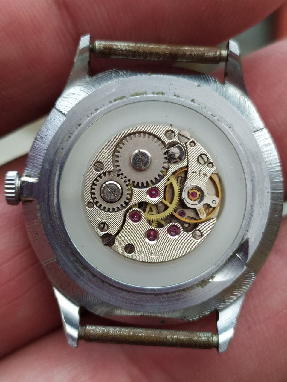 Chaika watch winged star logo with red star on the dial – detail 8