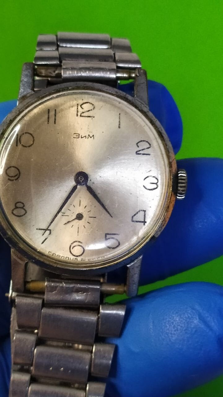 ZIM Pobeda watch dial marked ZiM and Made in USSR in Cyrillic – detail 8